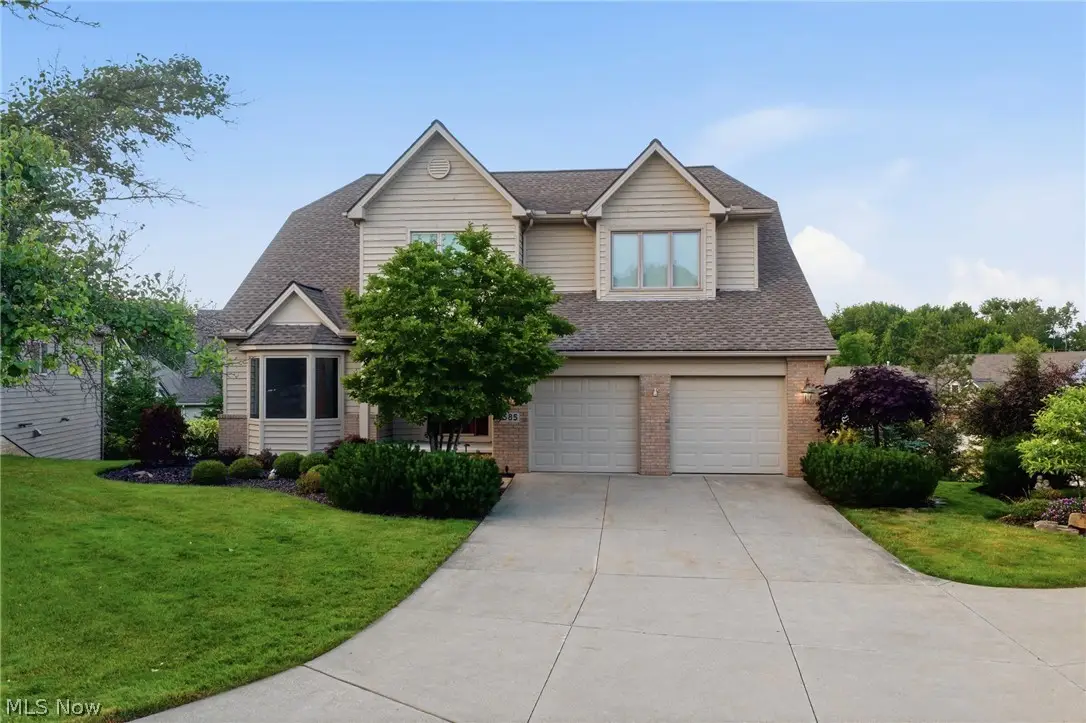 585 Burgess Circle, Aurora, OH 44202 - #1