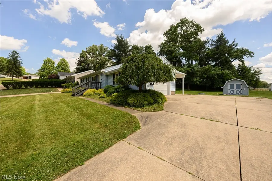 254 Ohio Nw Avenue, New Philadelphia, OH 44663 - #2