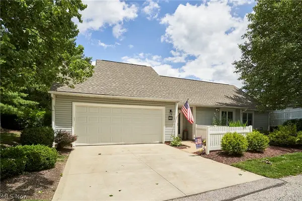 885 Kenton Court, Akron, OH 44313