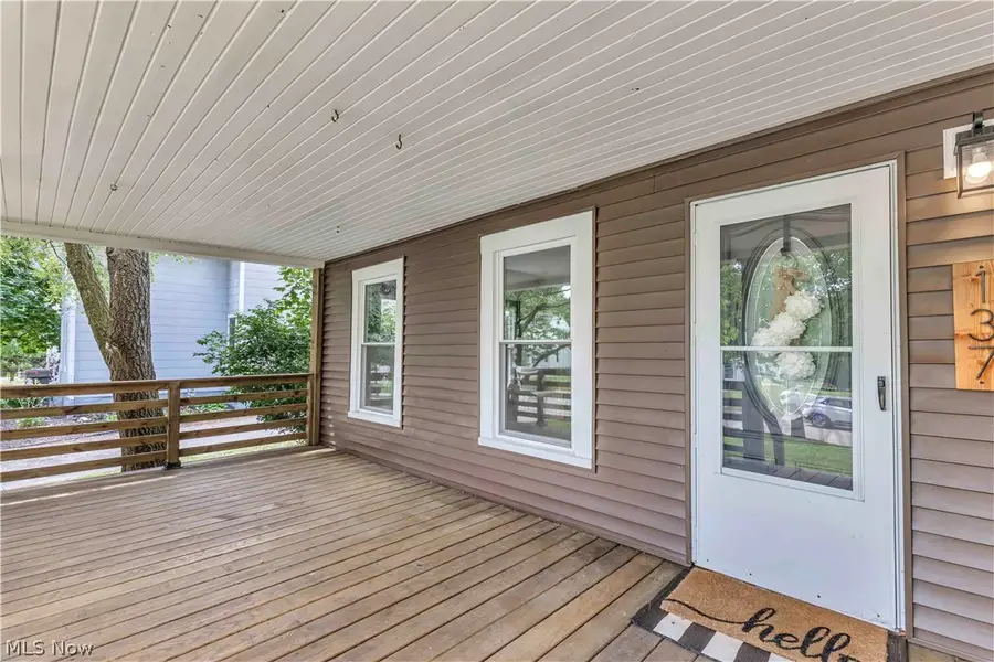 137 N Vine Street, Medina, OH 44256 - #2