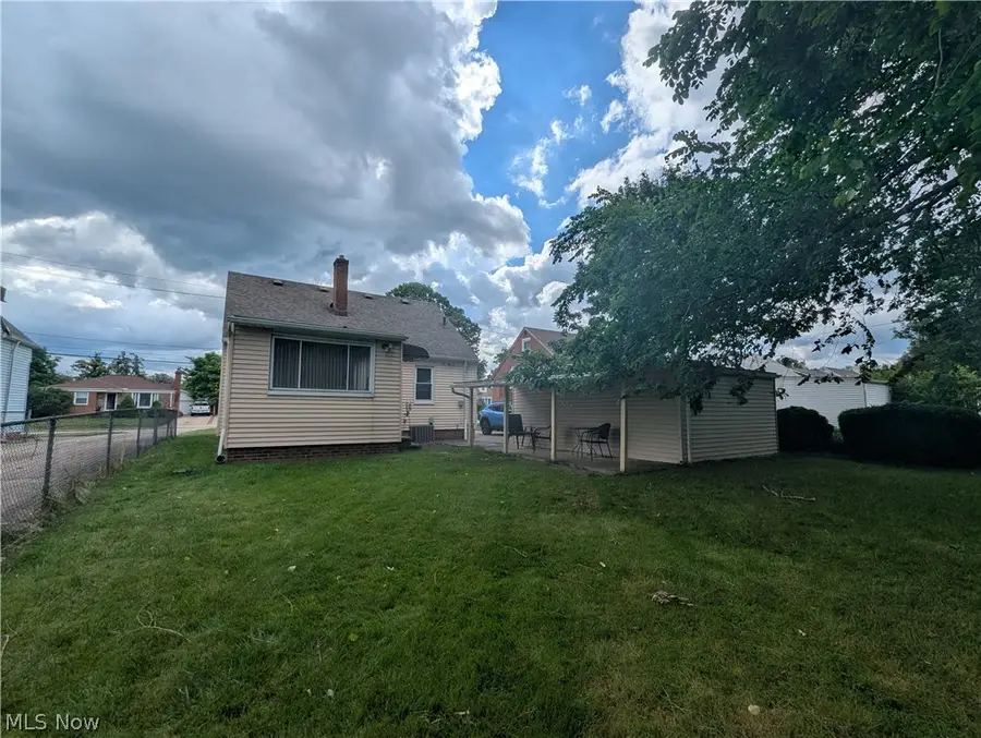 1722 Temple Avenue, Mayfield Heights, OH 44124 - #3