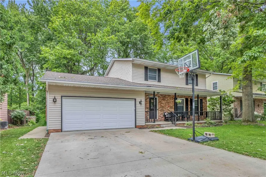 1009 Washington Drive, Grafton, OH 44044 - #2