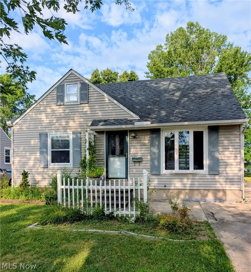 1508 Ohio Avenue, Lorain, OH 44052 - #2