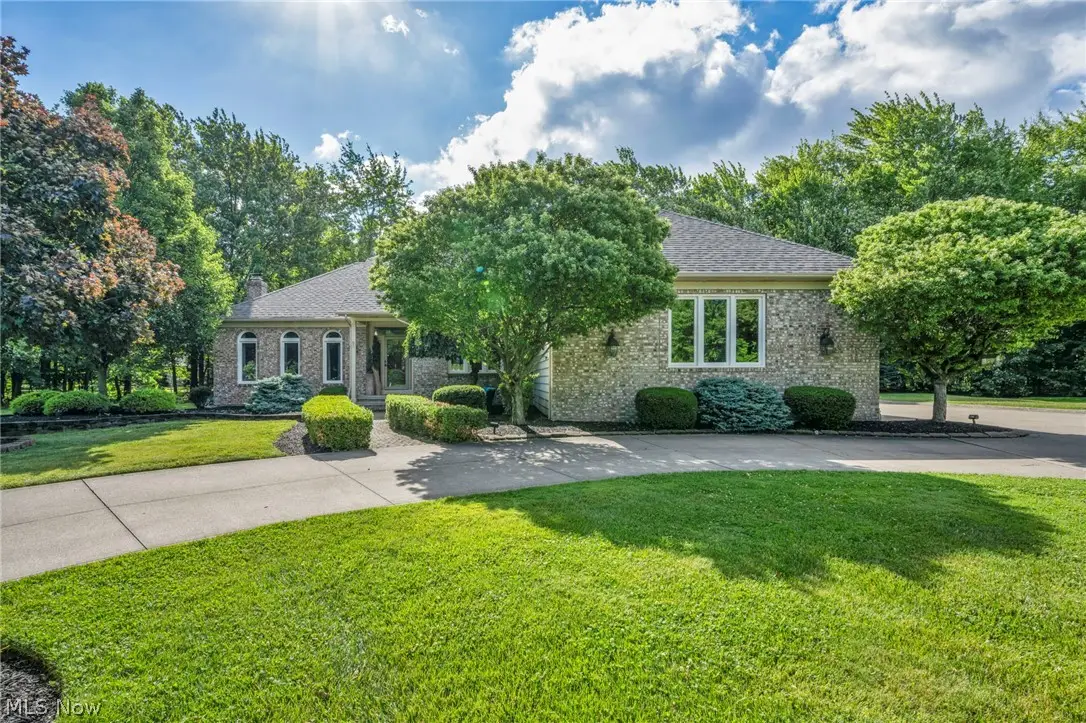 5560 Turnberry Lane, Highland Heights, OH 44143 - #1