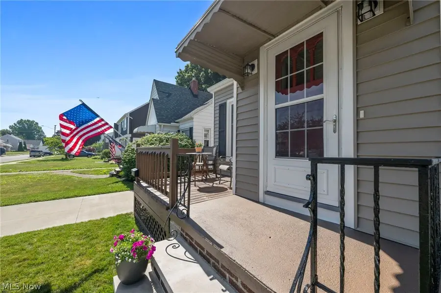 14325 Birchwood Avenue, Cleveland, OH 44111 - #2