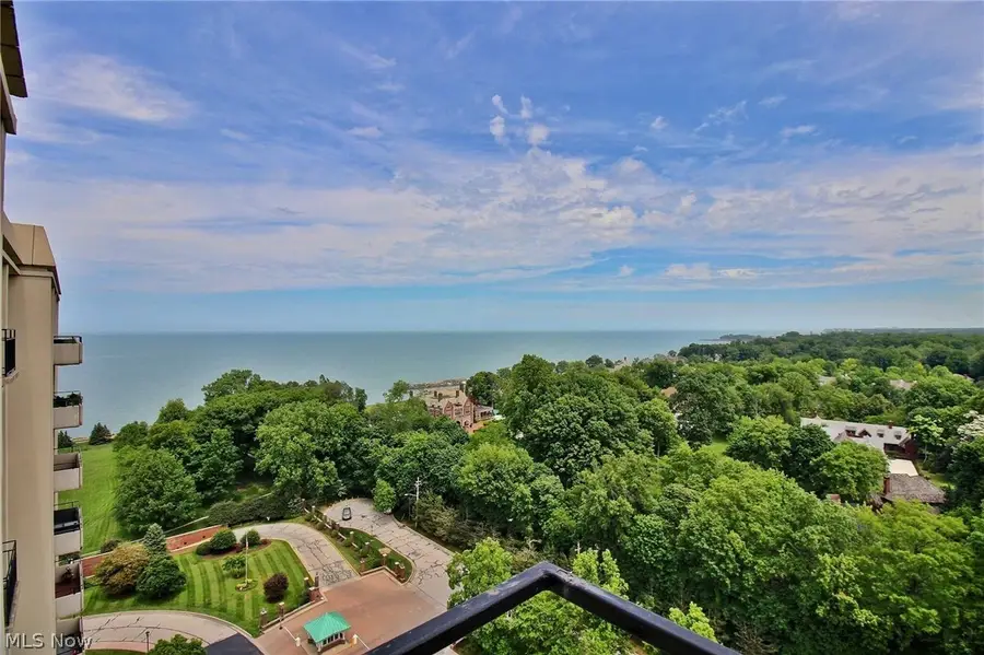 1 Bratenahl Place #1501, Bratenahl, OH 44108 - #3