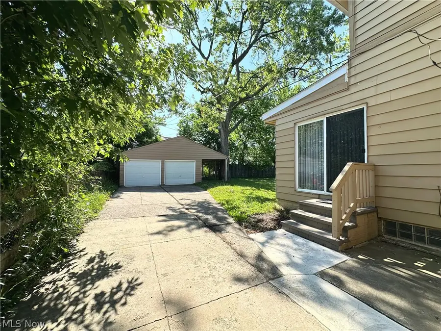 3709 Chelton Road, Shaker Heights, OH 44120 - #2