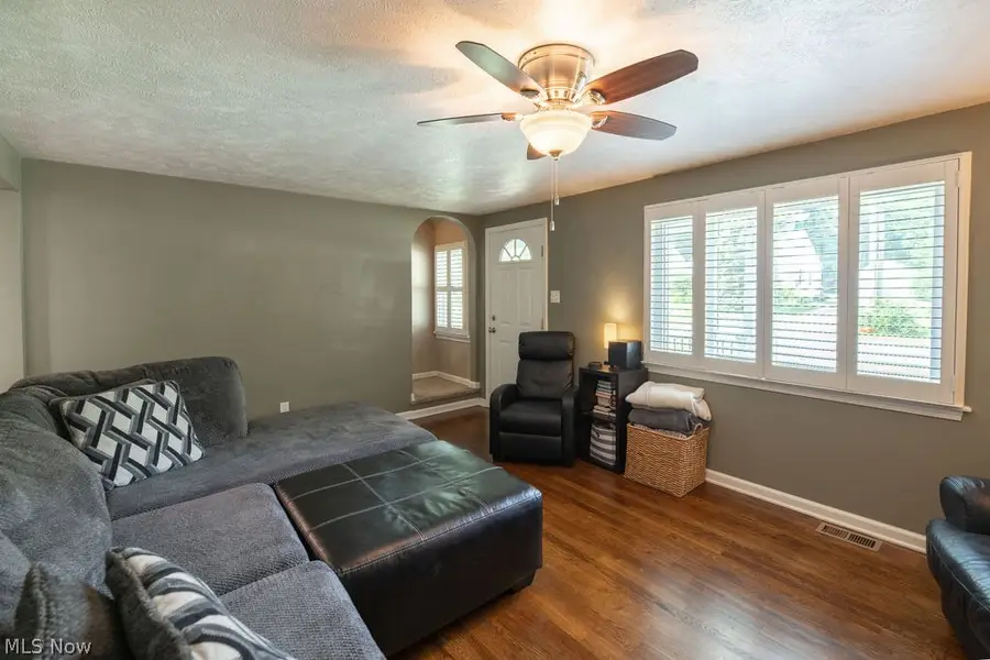 9071 Charles Court, Twinsburg, OH 44087 - #3