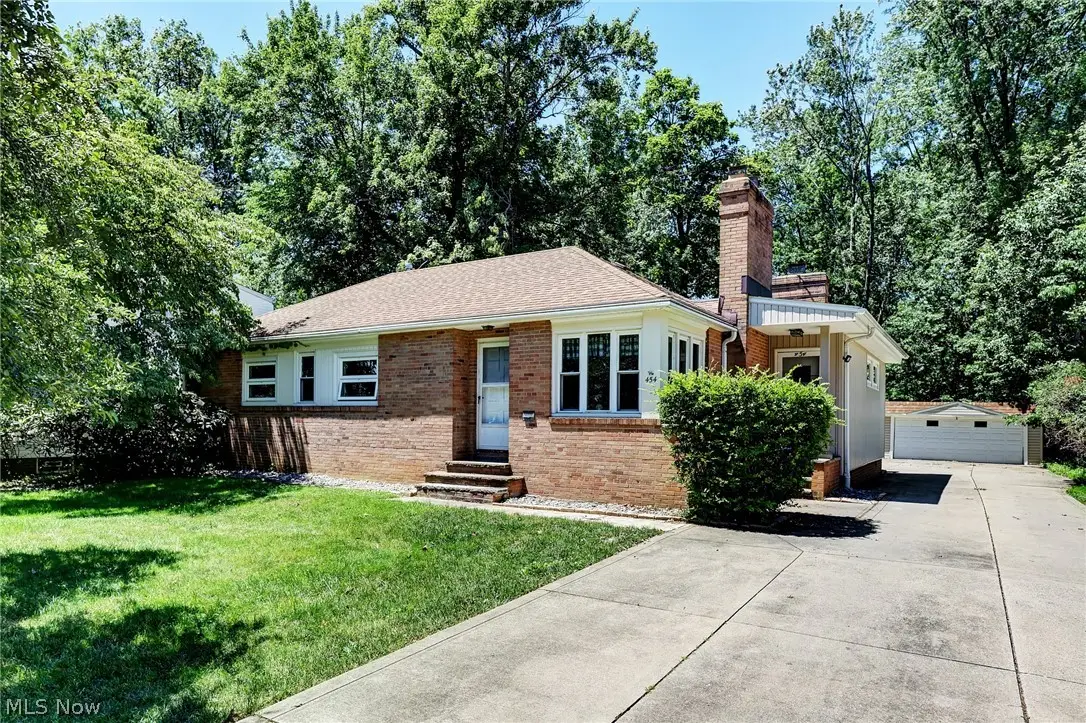 454 E 266th Street, Euclid, OH 44132 - #1
