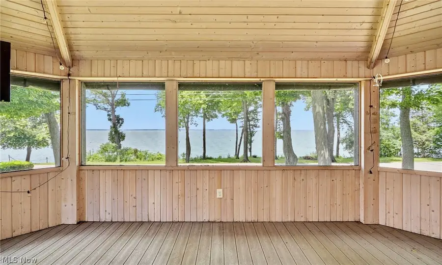 1036 W Lakeshore Drive, Kelleys Island, OH 43438 - #2