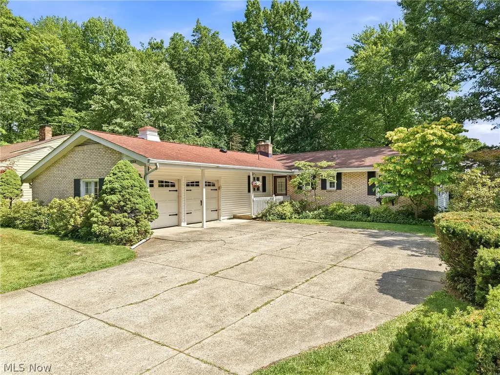 8564 Squires Ne Lane, Warren, OH 44484 - #1