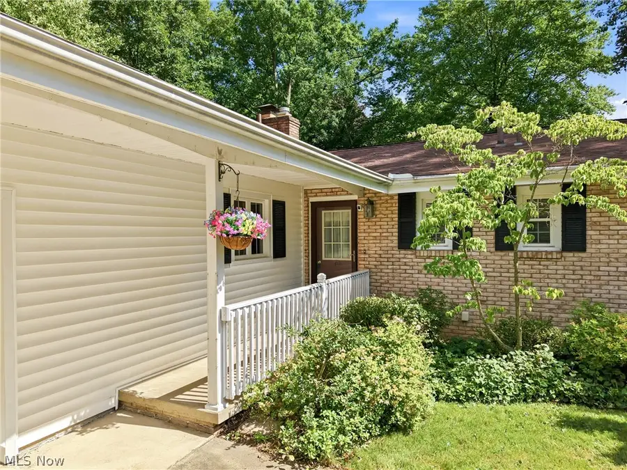 8564 Squires Ne Lane, Warren, OH 44484 - #3