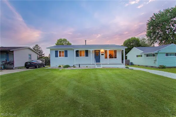 1222 Valley Drive, North Canton, OH 44720