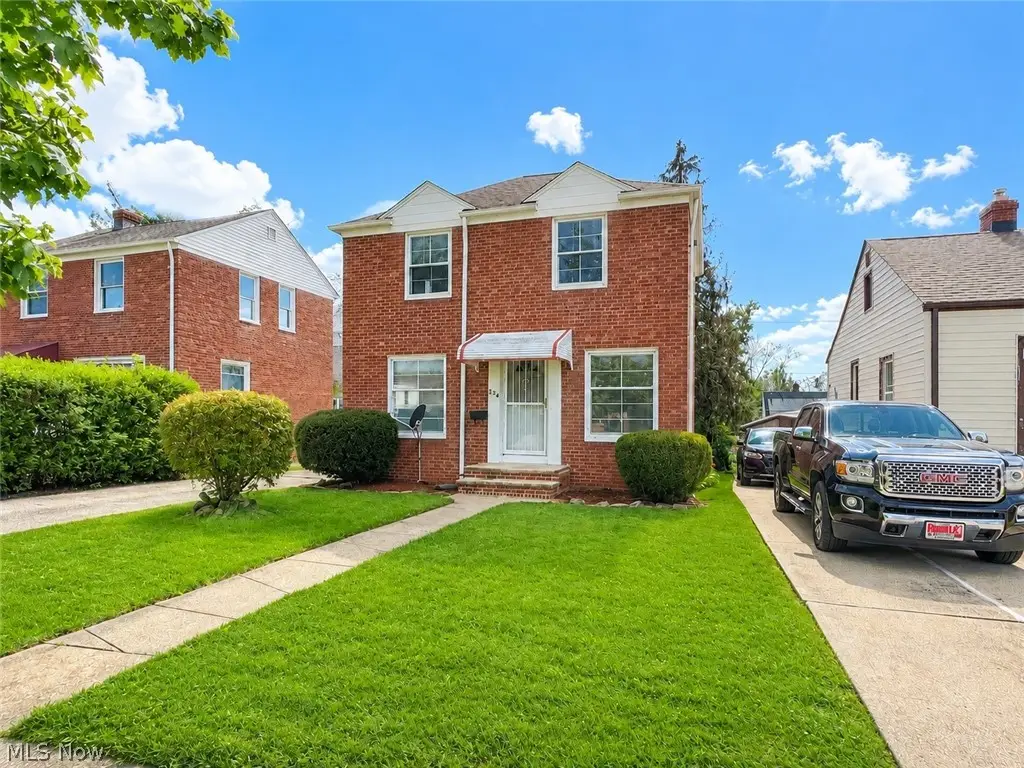 554 Darlington Drive, Bedford, OH 44146 - #1