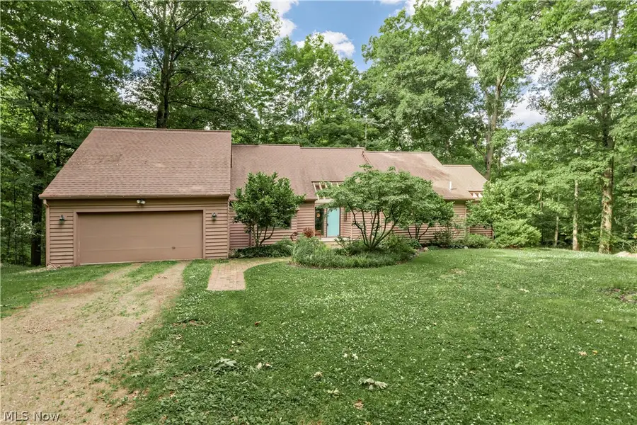 15490 Riddle Road, Chagrin Falls, OH 44022 - #2