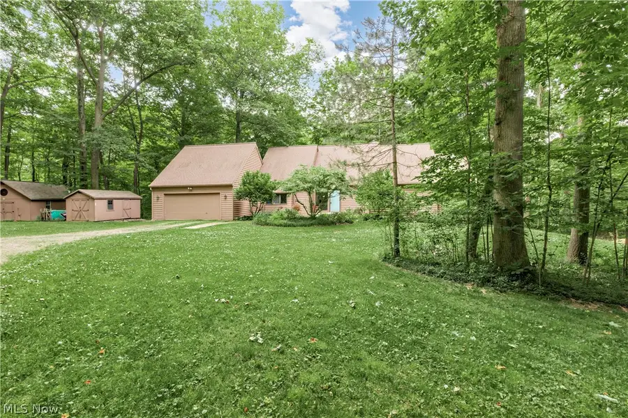 15490 Riddle Road, Chagrin Falls, OH 44022 - #3