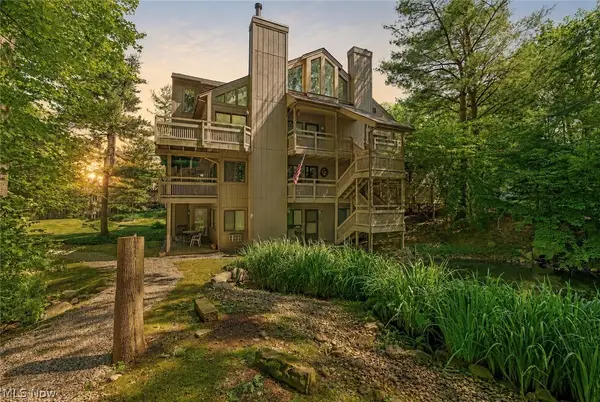 593 Meredith Lane, Cuyahoga Falls, OH 44223