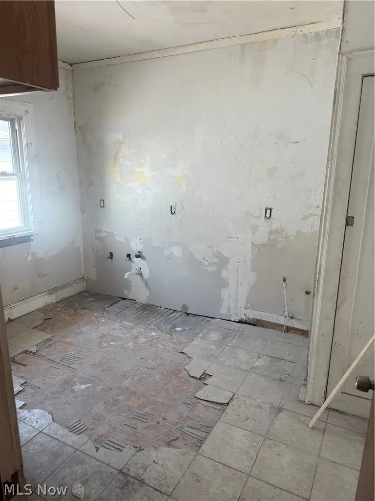 1965 Nelawood Road, Cleveland, OH 44112 - #3