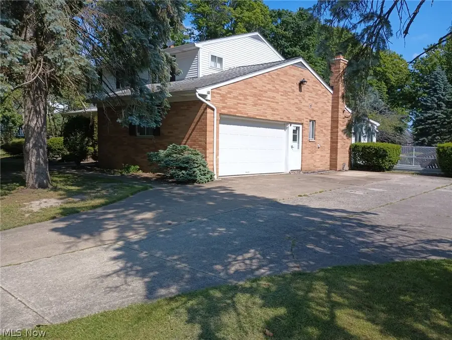 24500 Westwood Road, Westlake, OH 44145 - #2