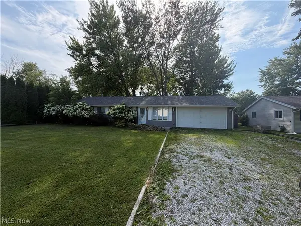 5976 Reynolds Road, Mentor on the Lake, OH 44060