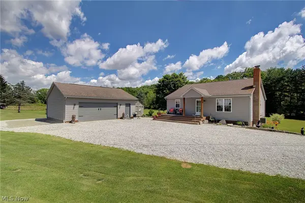 14157 Lisbon Ne Street, Paris, OH 44669