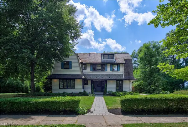 2228 Chatfield Drive, Cleveland Heights, OH 44106