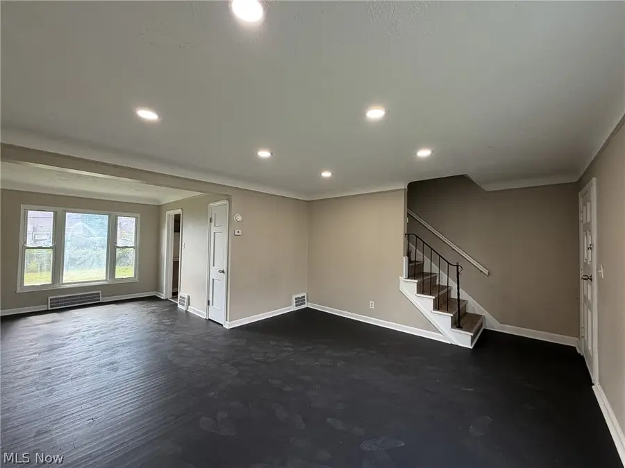 3928 Strandhill Road, Cleveland, OH 44128 - #2