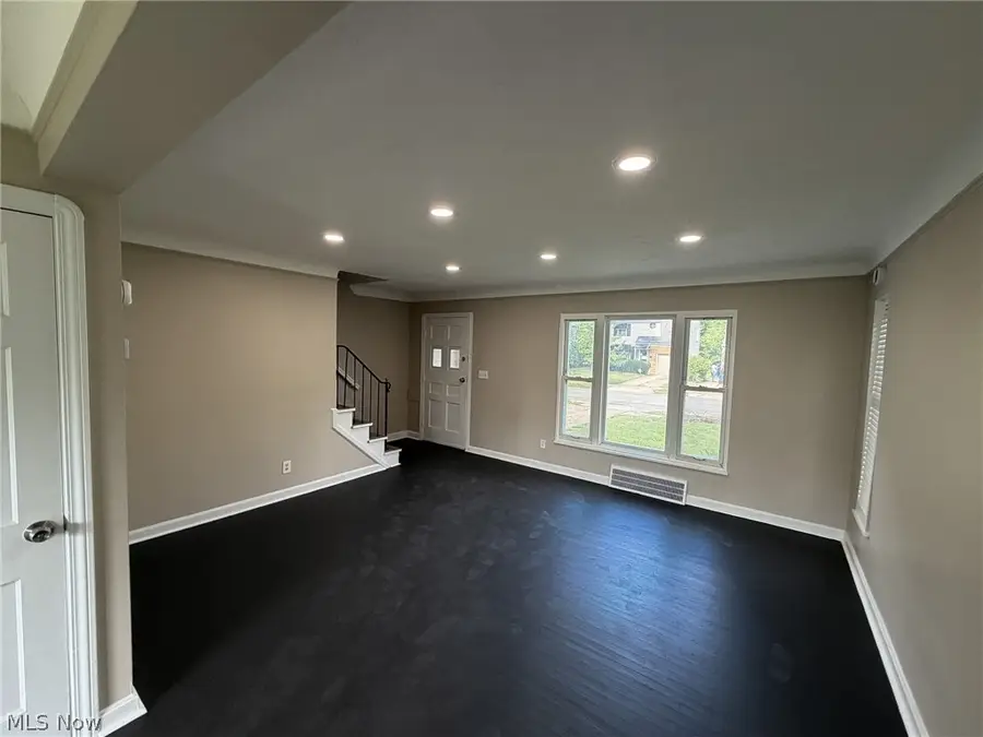 3928 Strandhill Road, Cleveland, OH 44128 - #3