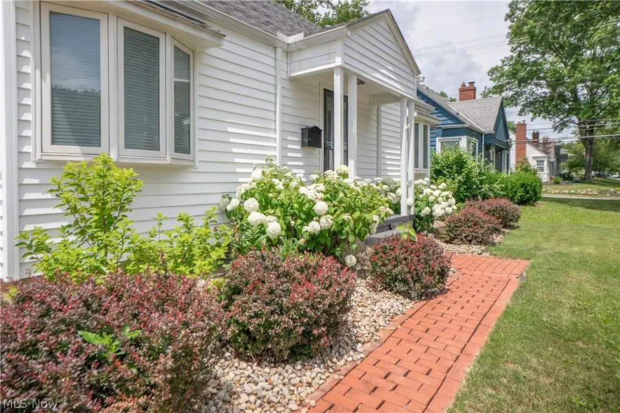 2388 14th Street, Cuyahoga Falls, OH 44223 - #2