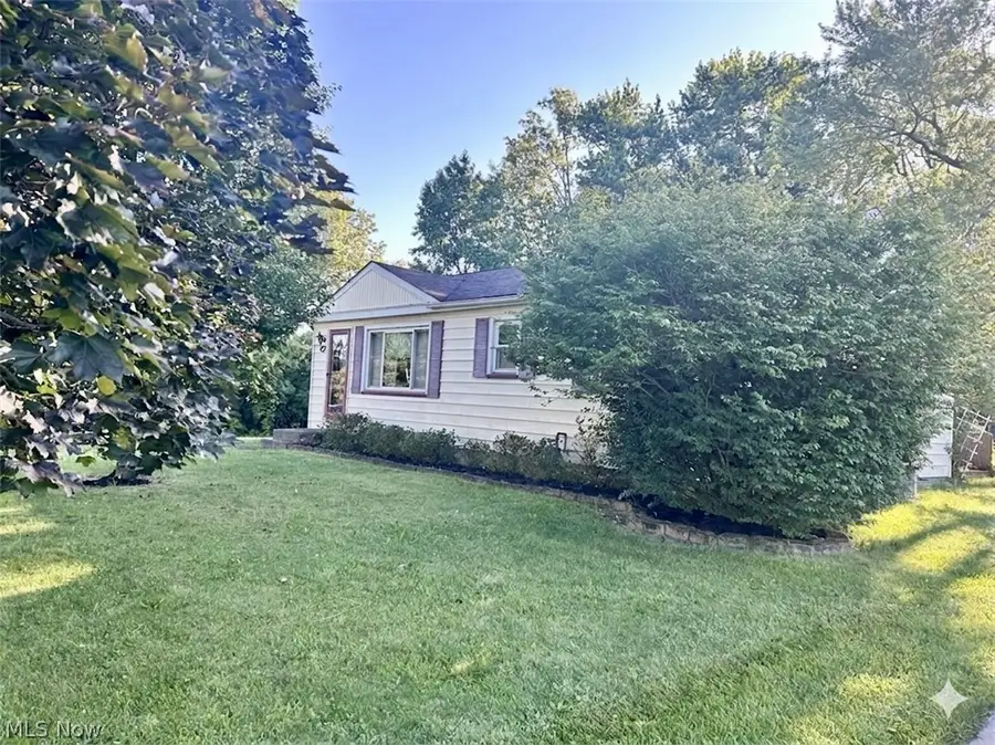 27 Woodland Drive, New Middletown, OH 44442 - #2