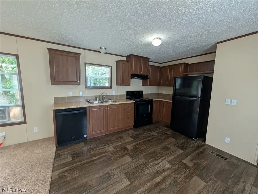 240 Cherry Bottom Glen, Elyria, OH 44035 - #2