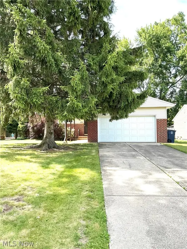 4950 N Sedgewick, Lyndhurst, OH 44124
