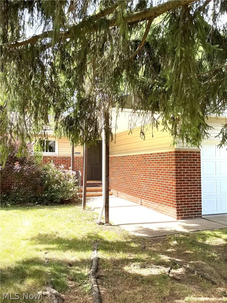 4950 N Sedgewick, Lyndhurst, OH 44124 - #2