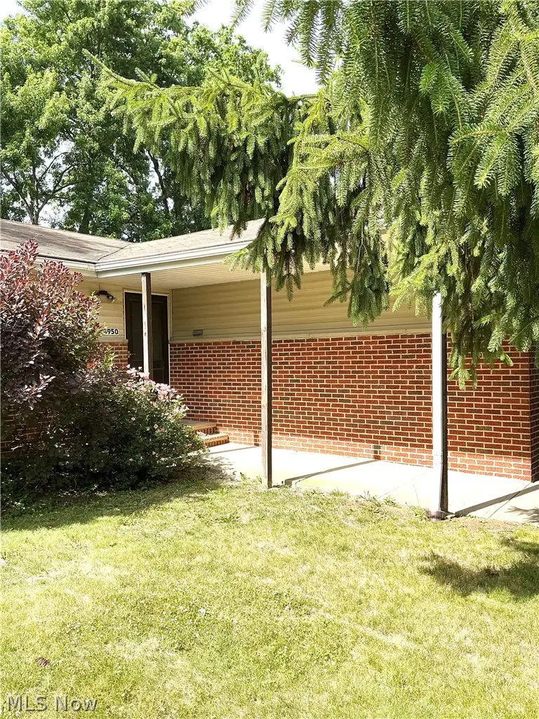 4950 N Sedgewick, Lyndhurst, OH 44124 - #3