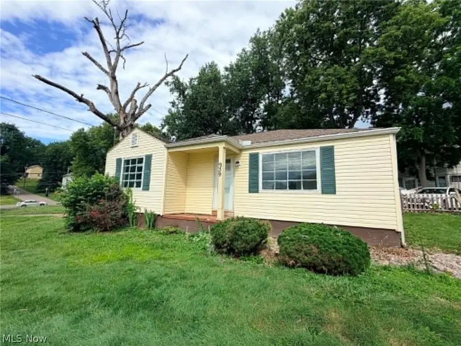 939 Blue Avenue, Zanesville, OH 43701 - #2