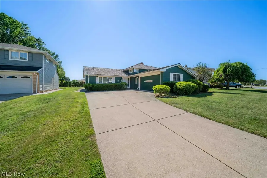 1207 Cordova Road, Mayfield Heights, OH 44124 - #2