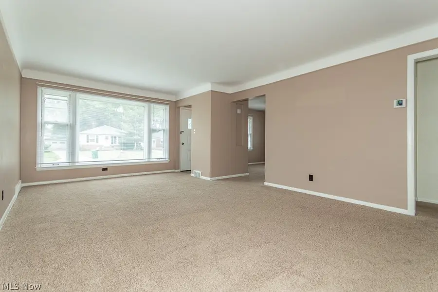 595 Dickerson Road, Willowick, OH 44095 - #3