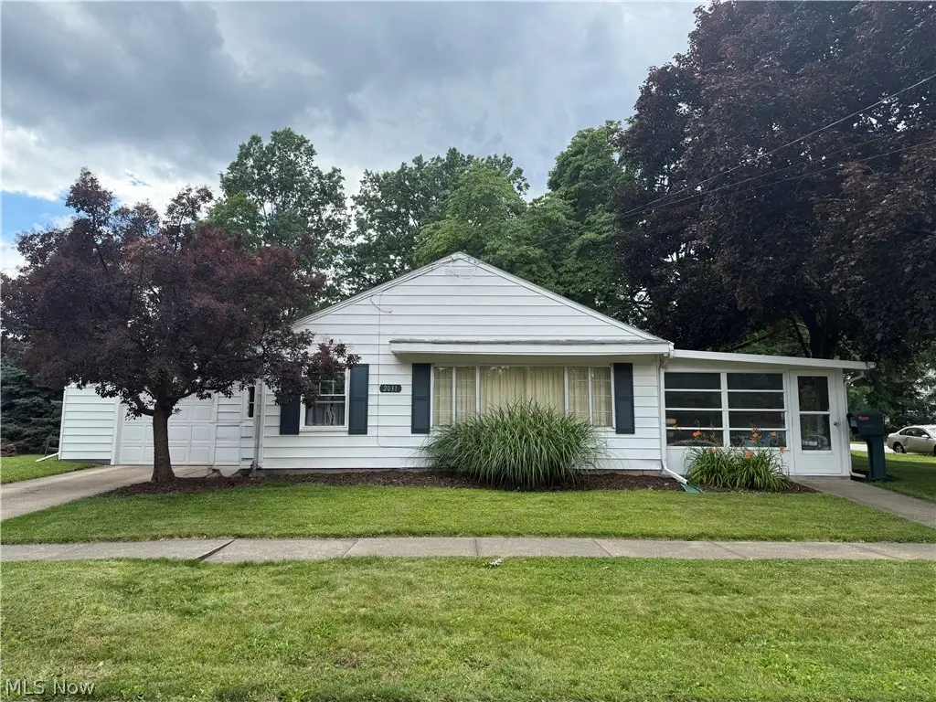 2031 Hillside Terrace, Akron, OH 44305 - #1