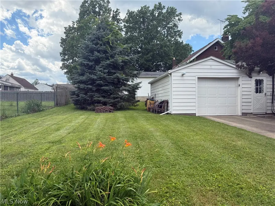 2031 Hillside Terrace, Akron, OH 44305 - #3