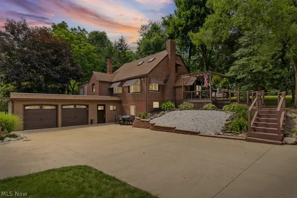 1942 Edwards Drive, Akron, OH 44306
