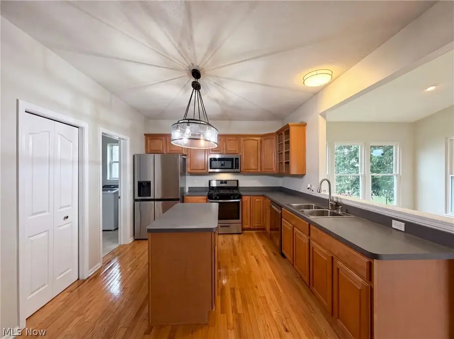9660 Kingston Trail, Olmsted Falls, OH 44138 - #2