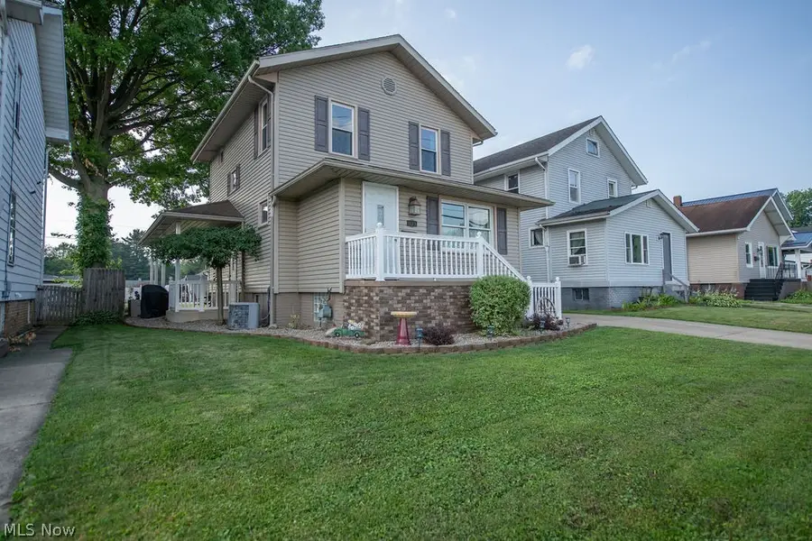 1135 Eastport Avenue, Uhrichsville, OH 44683 - #2