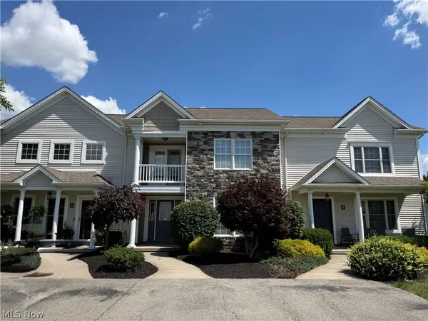 15 Town Square Boulevard, Columbiana, OH 44408