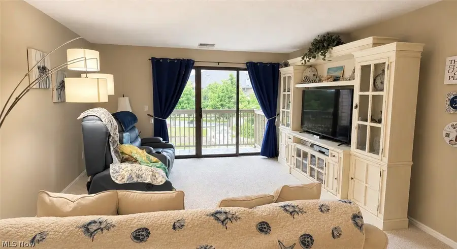 3800 Rosemont Boulevard #117B, Fairlawn, OH 44333 - #2