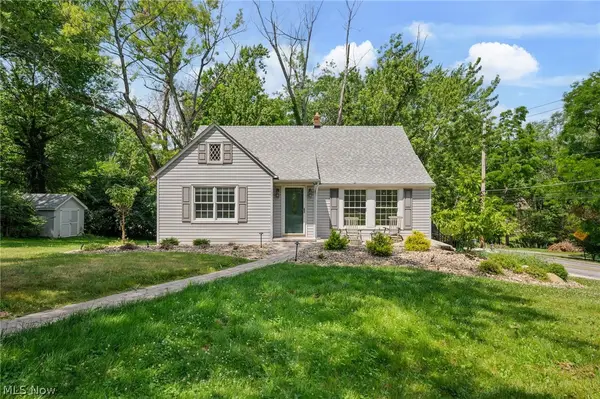 7750 Lewis Road, Olmsted Falls, OH 44138