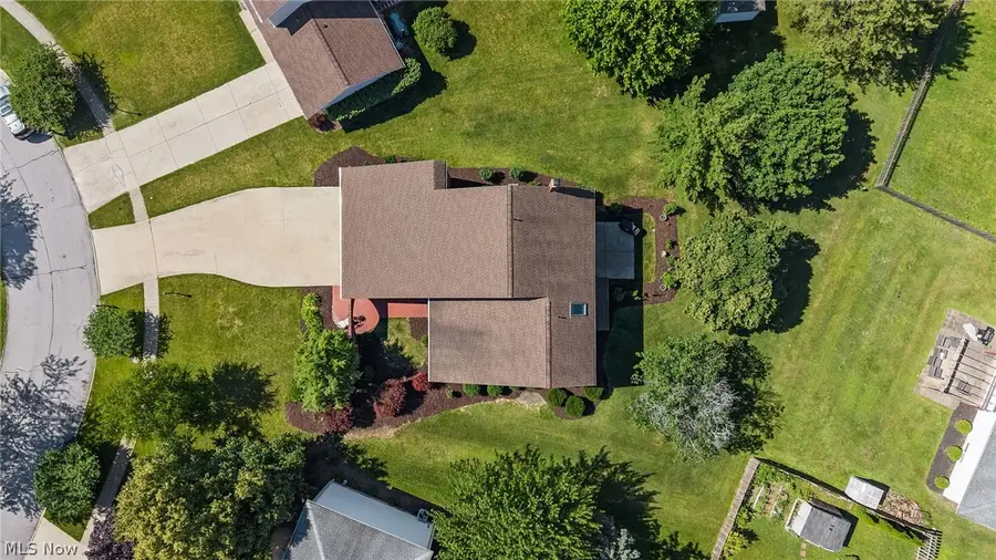 18101 Fern Canyon Drive, Strongsville, OH 44136 - #3