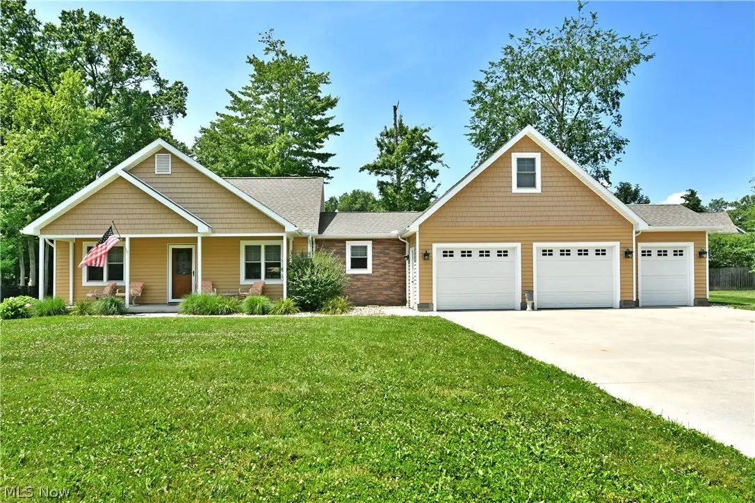 413 Maplewood Drive, Cortland, OH 44410 - #1