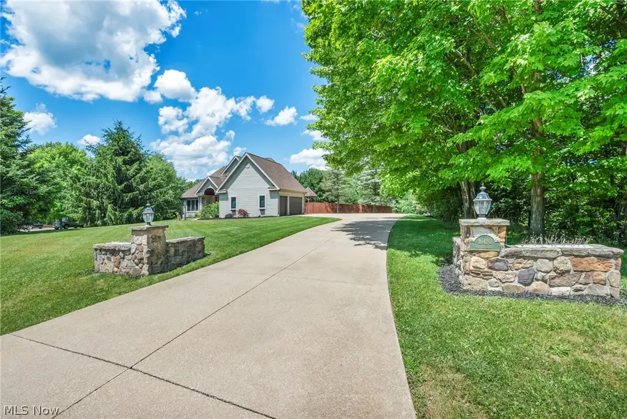 16420 Vernon Drive, West Farmington, OH 44491 - #2