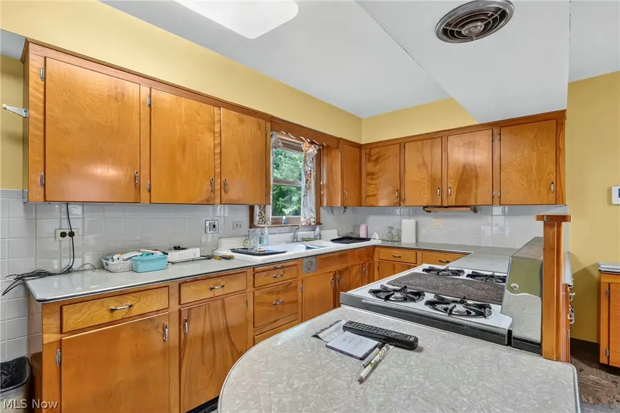 1861 Lexington Nw Avenue, Warren, OH 44485 - #3