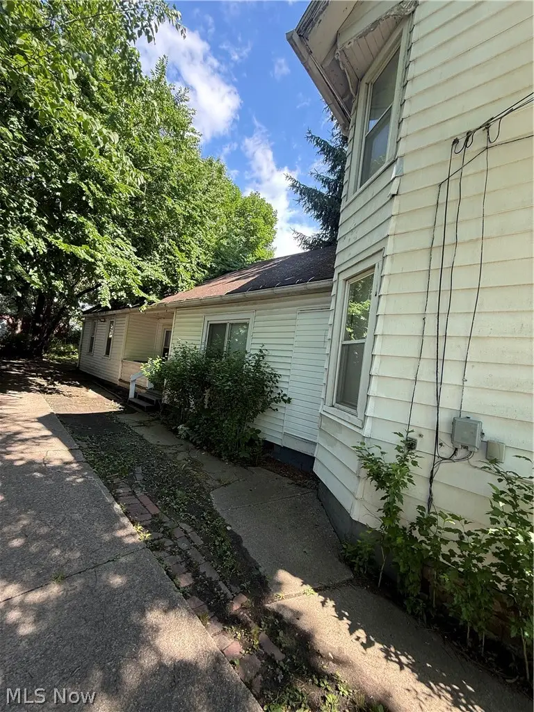 3437 E 69th Street, Cleveland, OH 44127 - #3